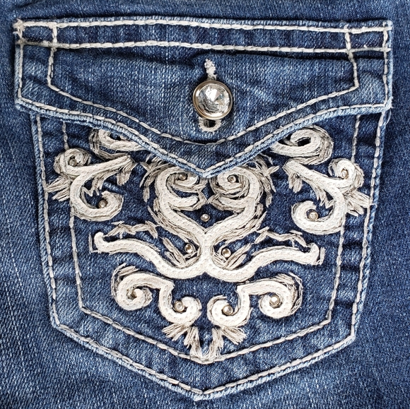 A.n.a Women's Boot cut Jeans - Picture 10 of 14